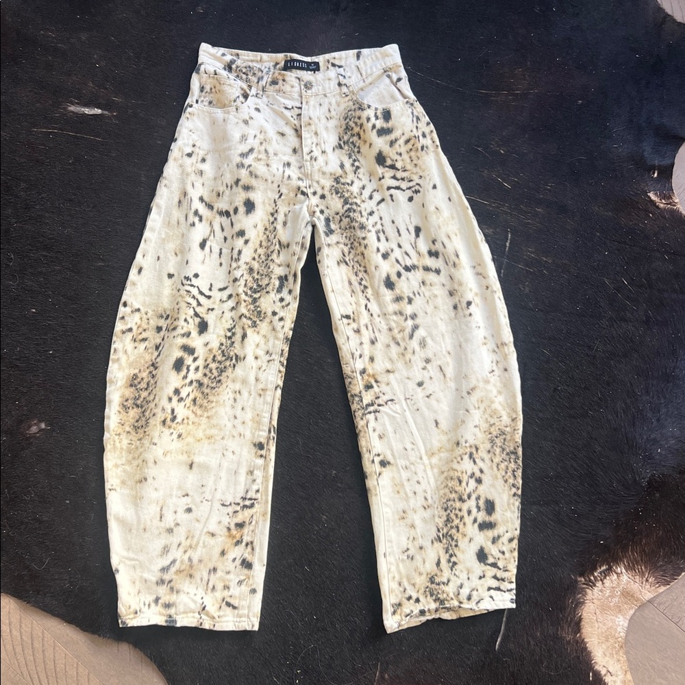 NWOT LIONESS Horseshoe Jeans Snow Leopard Baggy Oversized Pants Wide Leg M